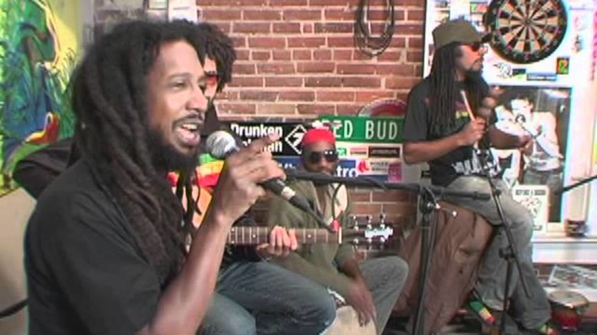 ROOTZ UNDERGROUND "Soul Shakedown Party" - acoustic @ the MoBoogie Loft