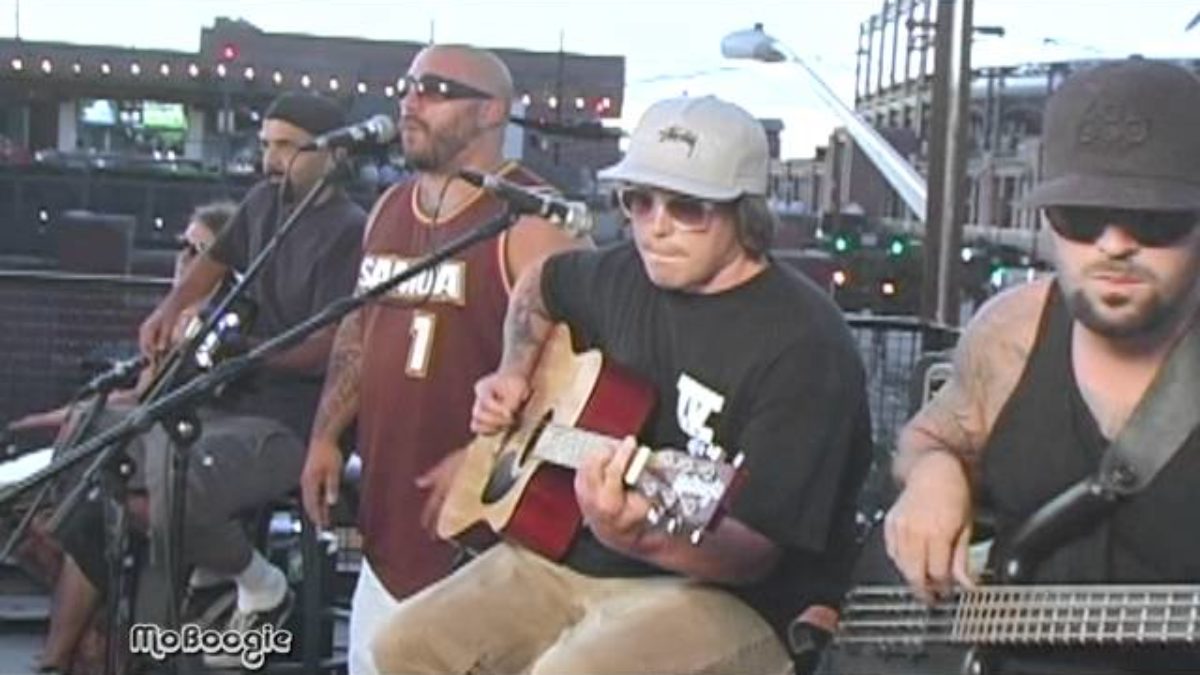 SEEDLESS "Twisted Love" - stripped down MoBoogie Rooftop Session @ Lodo's