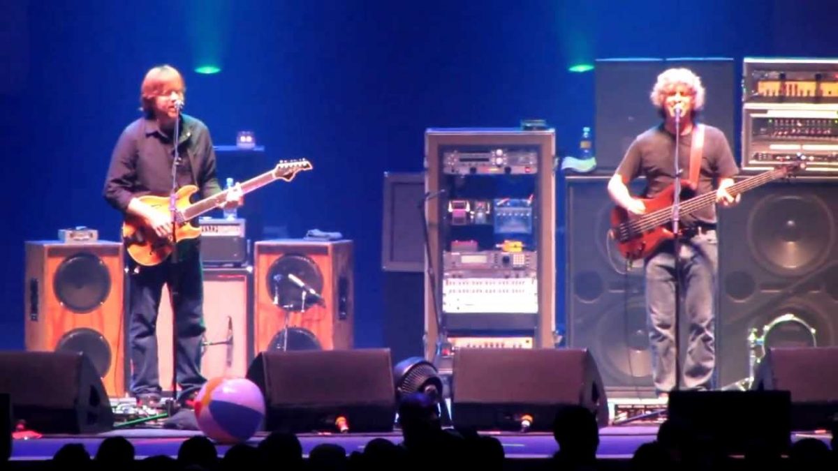 She Thinks I Still Care [HD] 2009-03-08 - Hampton Coliseum; Hampton, VA