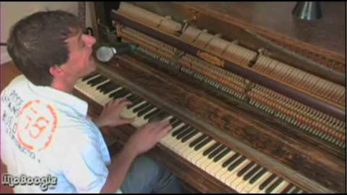 STEWART LEWIS "This Town" - acoustic