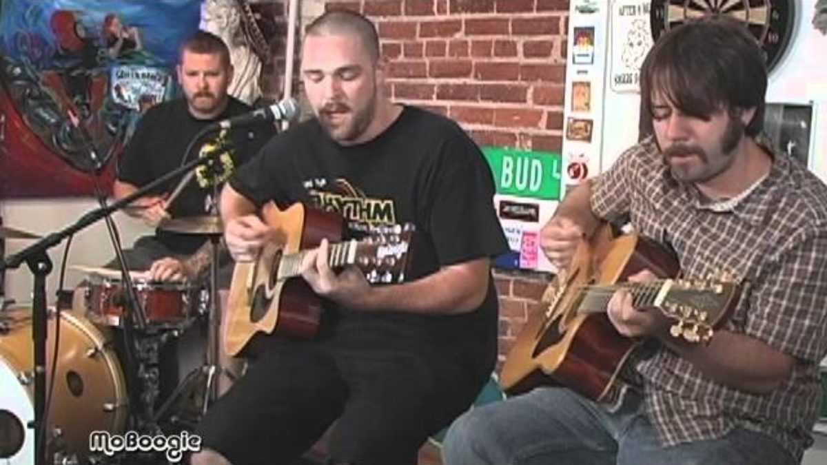 T.U.G.G. "Bradley Was A DJ" acoustic @ the MoBoogie Loft