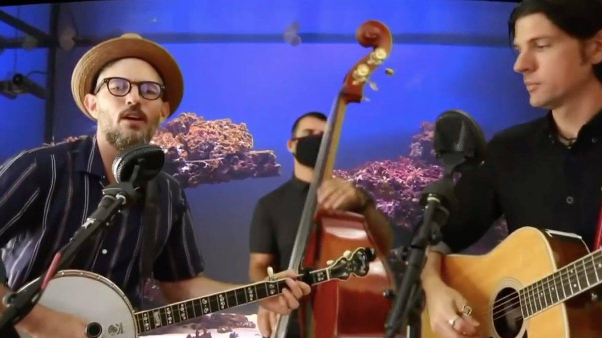 The Avett Brothers Perform On 'Fishcenter Live'