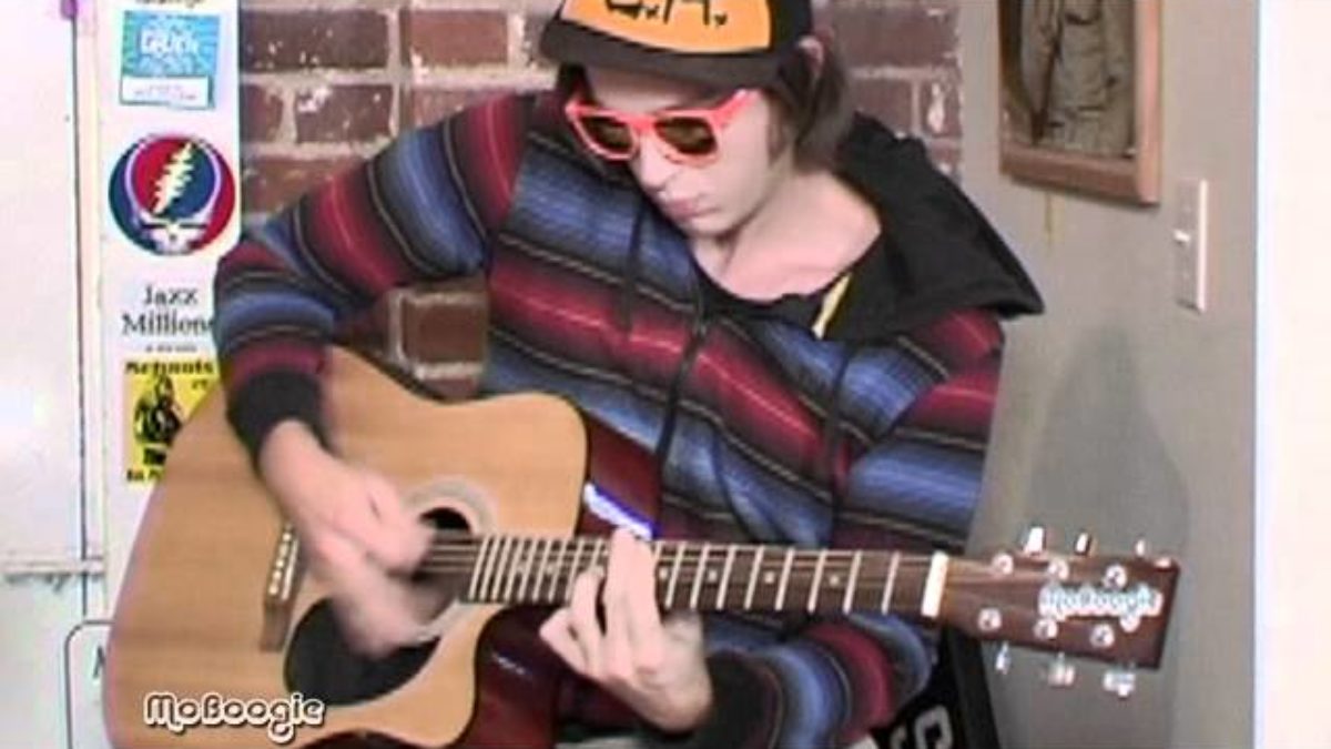 THE B FOUNDATION "The Funeral Song" - acoustic @ the MoBoogie Loft