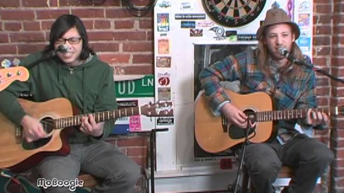 THUNDER BODY "Wind Blows" - stripped down session @ the MoBoogie Loft