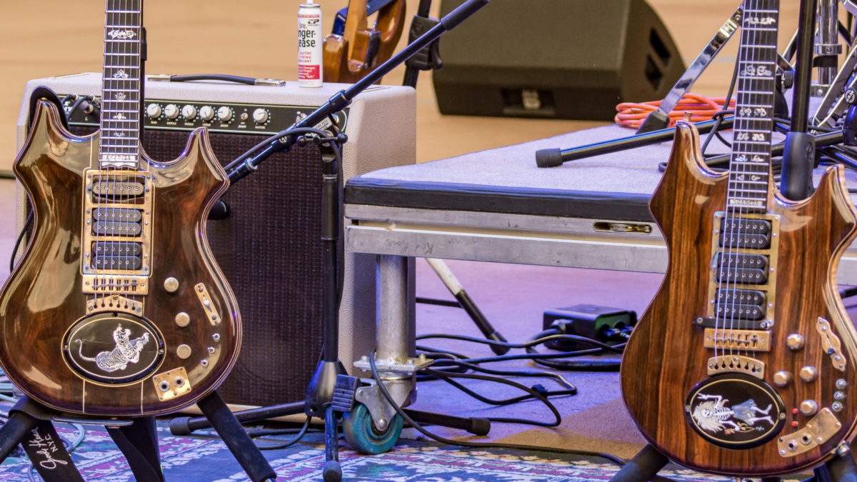Grateful Dead's 'Eyes Of The World' Through 5 Of Jerry Garcia's Guitars