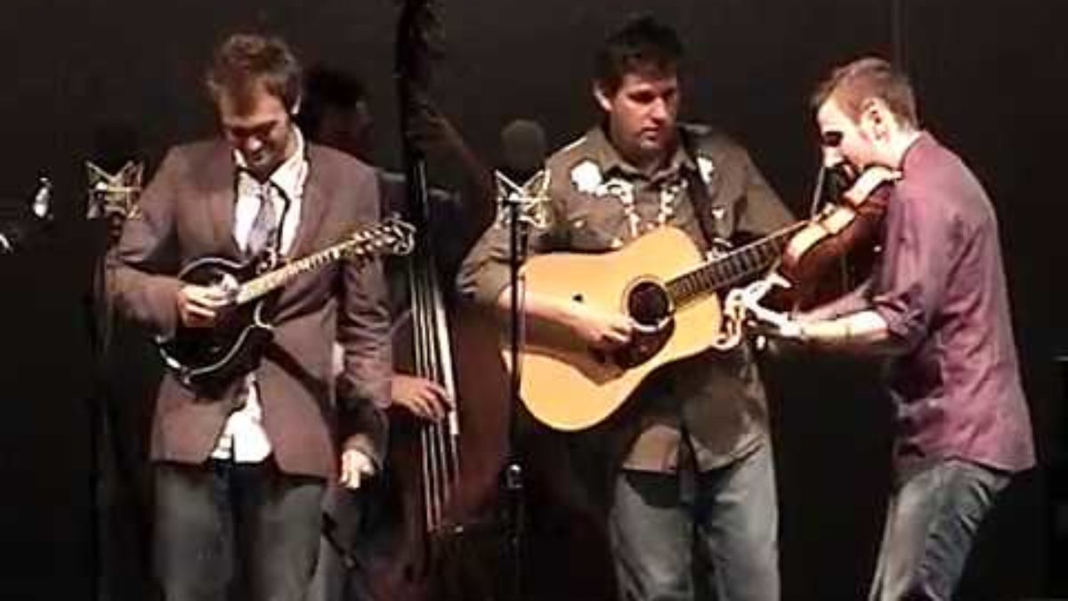 Chris Thile and How To Grow a Band From The Ground 6/2/07 "The Blind Leaving The Blind"