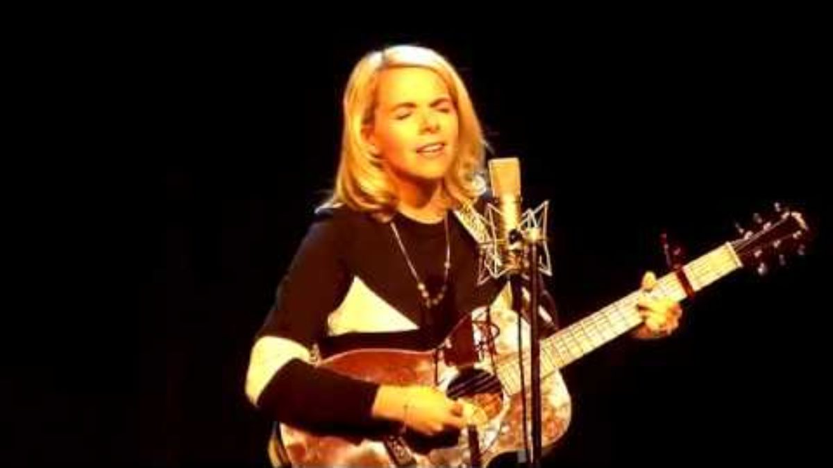 Aoife O'Donovan "Soon After Midnight" 3/23/17 Shea Theater Arts Center Turners Falls, MA
