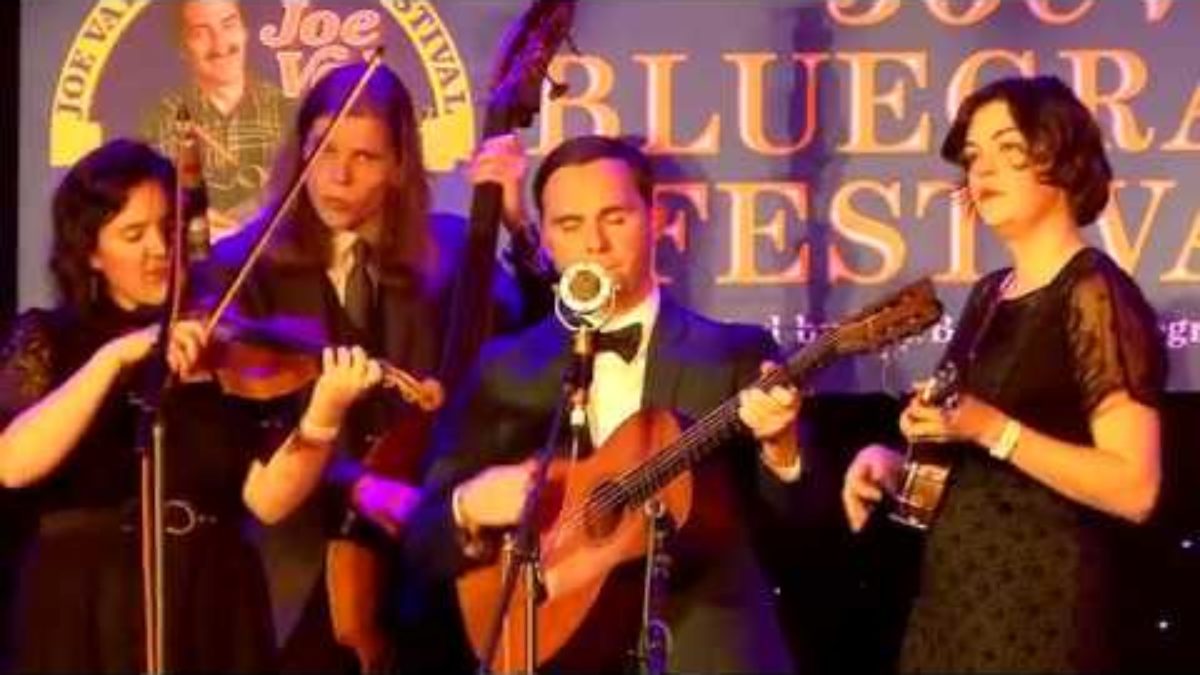 Bill and the Belles "Swaller-Tailed Coat" and "The Man Who Came Around" 2/18/17 Joe Val