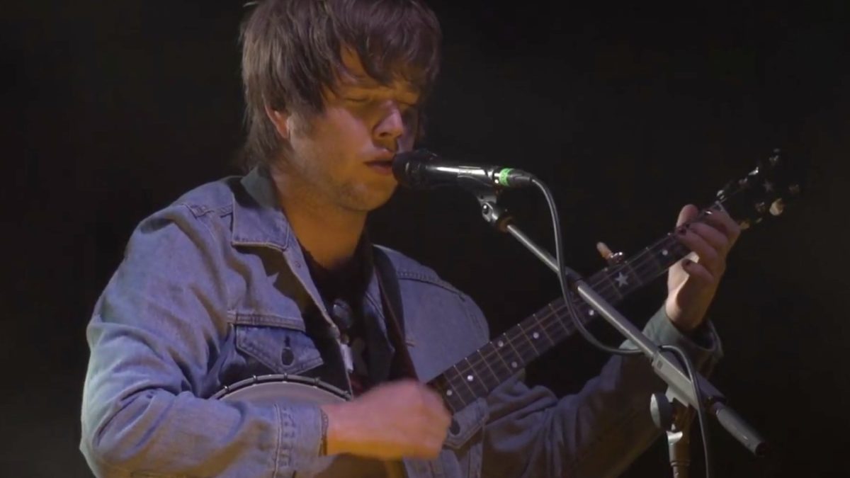 Billy Strings Debuts Led Zeppelin Cover In Illinois
