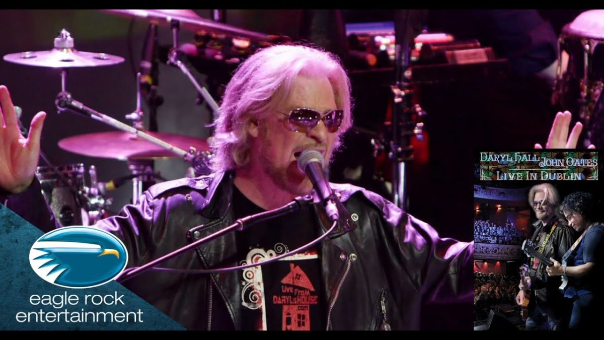 Daryl Hall & John Oates - Private Eyes (Live In Dublin)