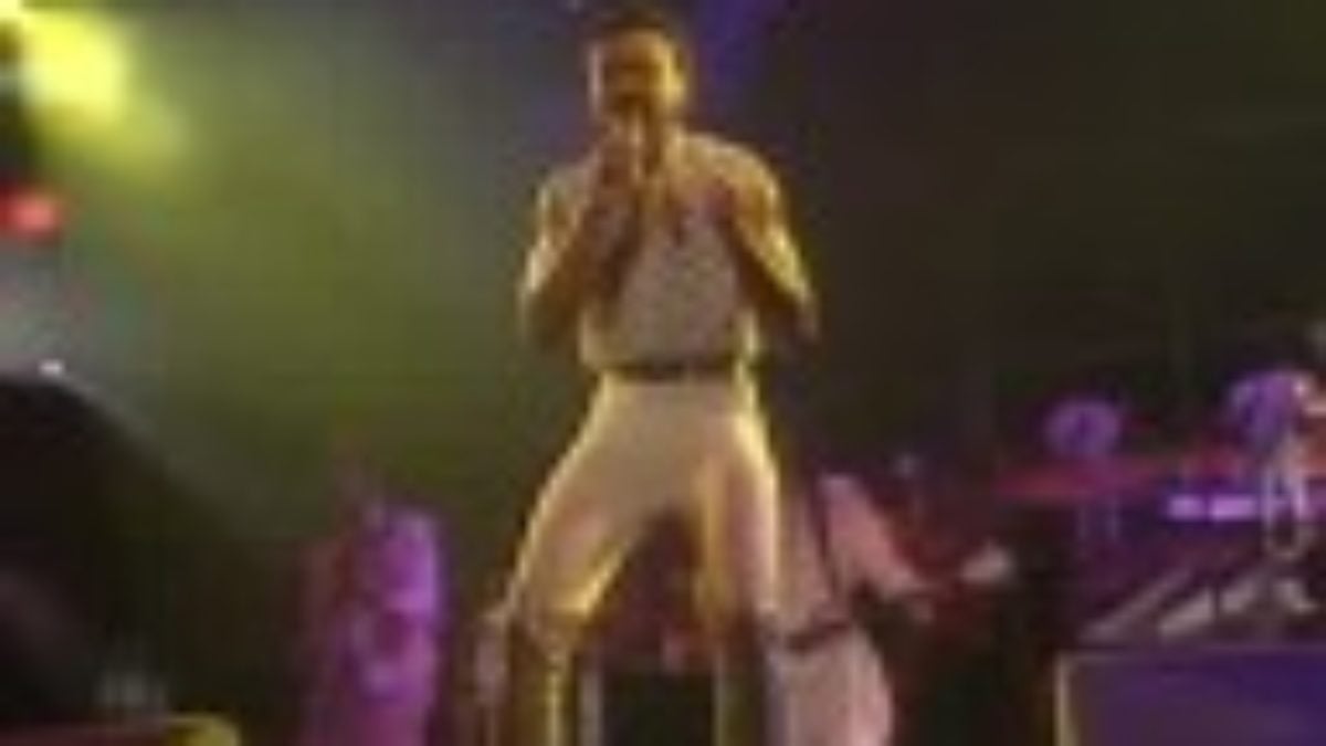 Earth, Wind & Fire - September (From "Live In Japan")