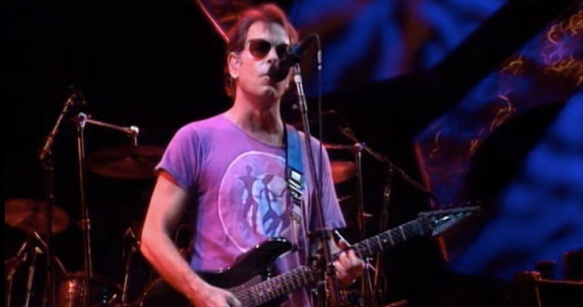 Grateful Dead Truckin