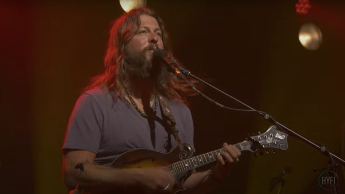 Greensky Bluegrass Performs ‘Burn Them’ At ‘Leap Year Session’