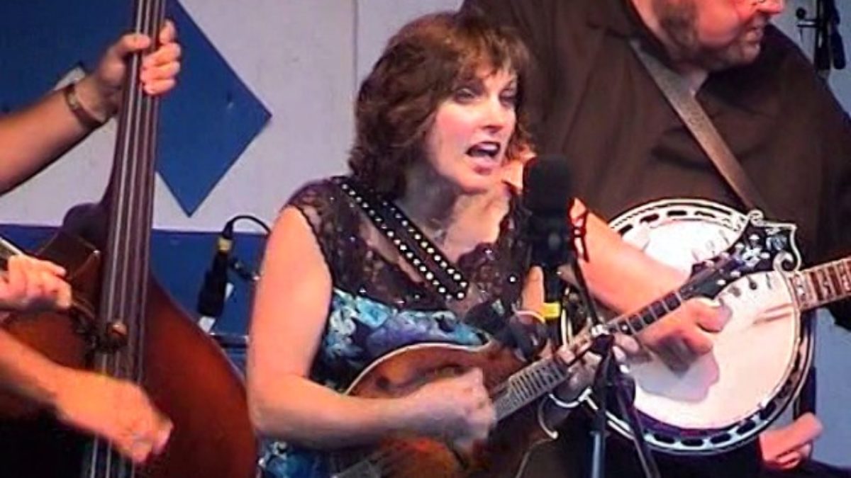 Rhonda Vincent and the Rage 7/19/03 "Driving Nails In My Coffin" Grey Fox Bluegrass Festival