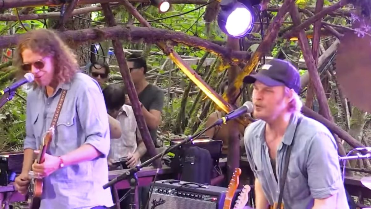 Watch Hiss Golden Messenger With William Tyler At 2015 Pickathon Festival