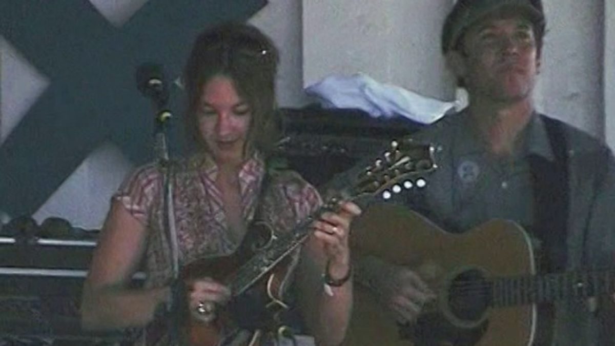 Hot Buttered Rum with Sharon Gilchrist "June Apple" 7/14/06 Grey Fox Bluegrass Festival