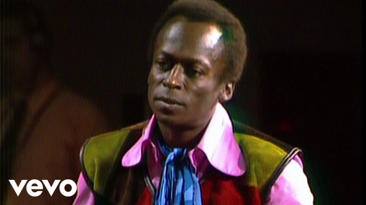 Miles Davis - Miles Runs The Voodoo Down (Live In Copenhagen, 1969)