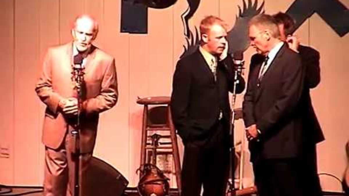 Doyle Lawson and Quicksilver "Jesus Gave Me Water" 7/14/05 Grey Fox Bluegrass Festival