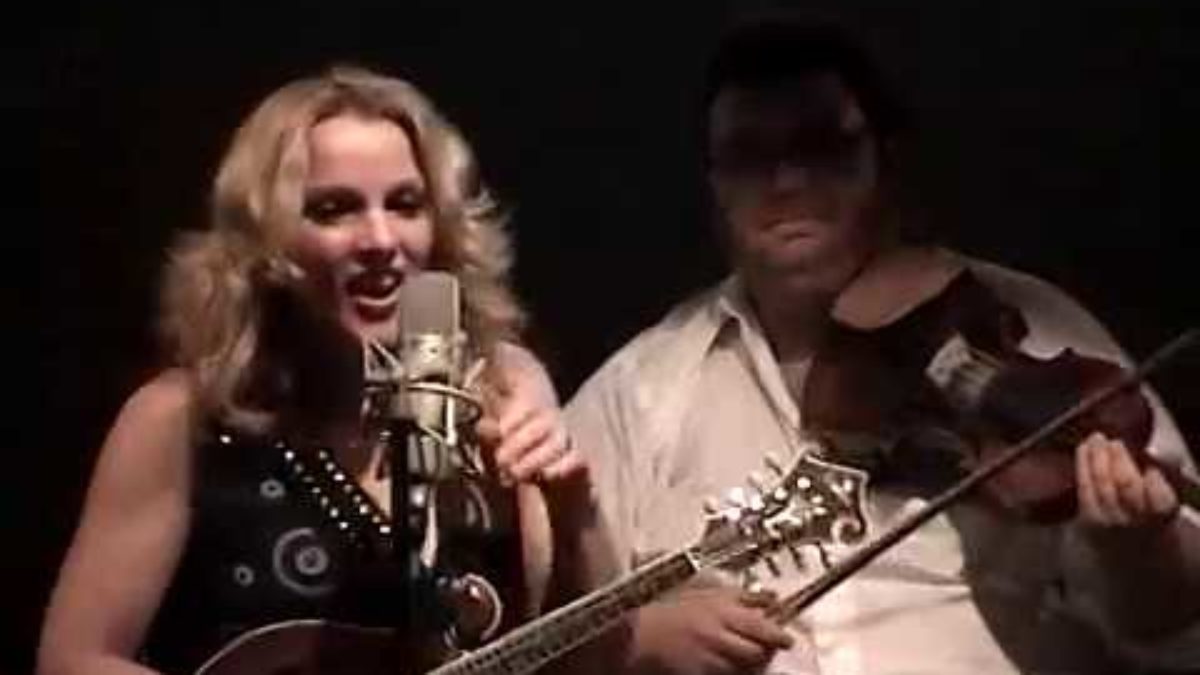 Rhonda Vincent and the Rage with Josh Williams 6/1/07 "Kansas City Kitty" Preston, CT