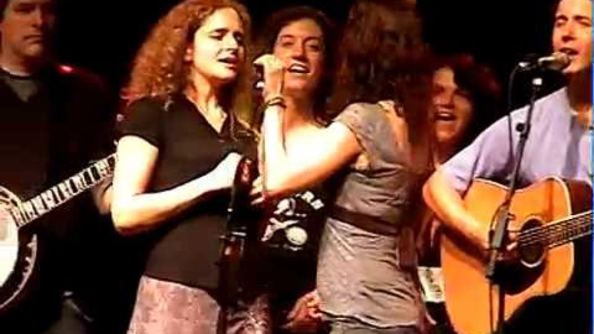 Yonder Mountain String Band "Tear Down the Grand Ole Opry" 12/31/05 Denver, CO