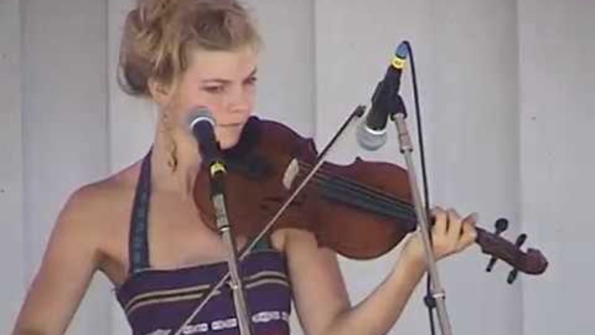 The Biscuit Burners "Annie Oakley" 7/21/07 Grey Fox Bluegrass Festival E Ancramdale, NY