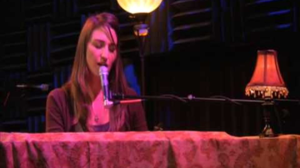 Sara Bareilles - "I'm On Fire" - Hangin' Out On E Street