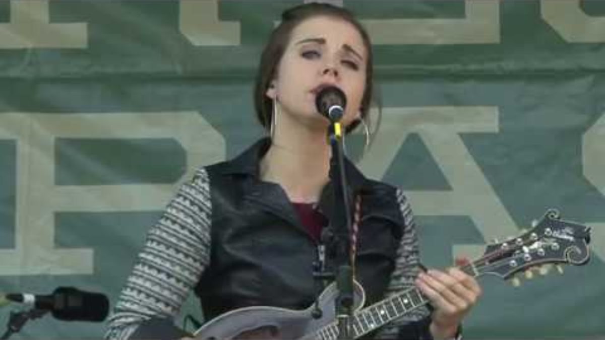 Sierra Hull, "Queen of Hearts,' FreshGrass 2016