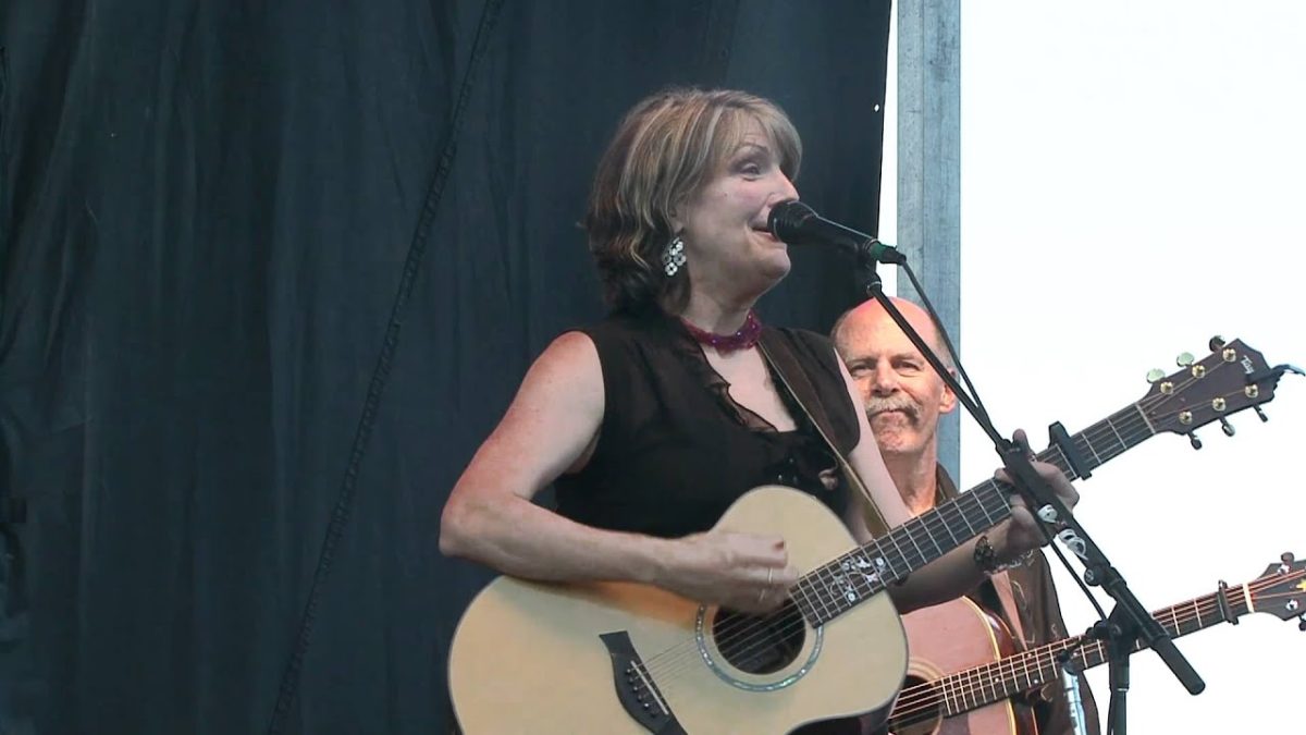 Kathy Mattea, "18 Wheels and a Dozen Roses," Greyfox Bluegrass Festival 2010