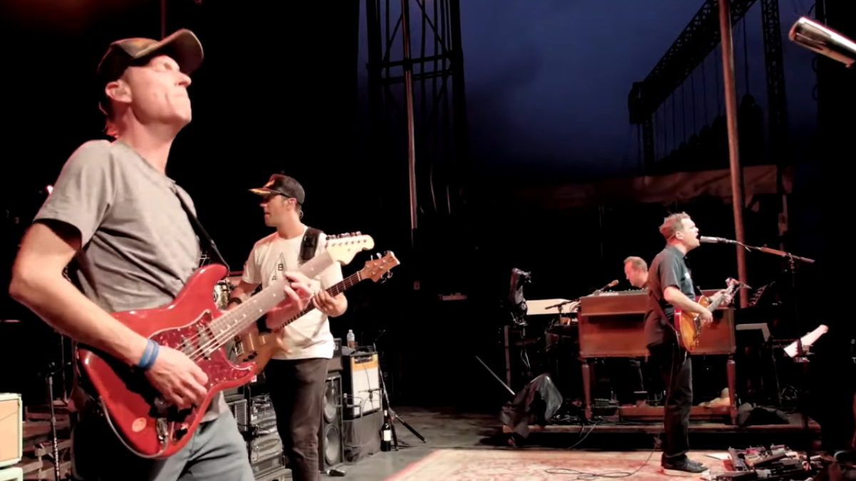 Umphrey’s McGee Concludes ‘At The Drive Inn’ Run Outside Chicago: Setlist & Videos