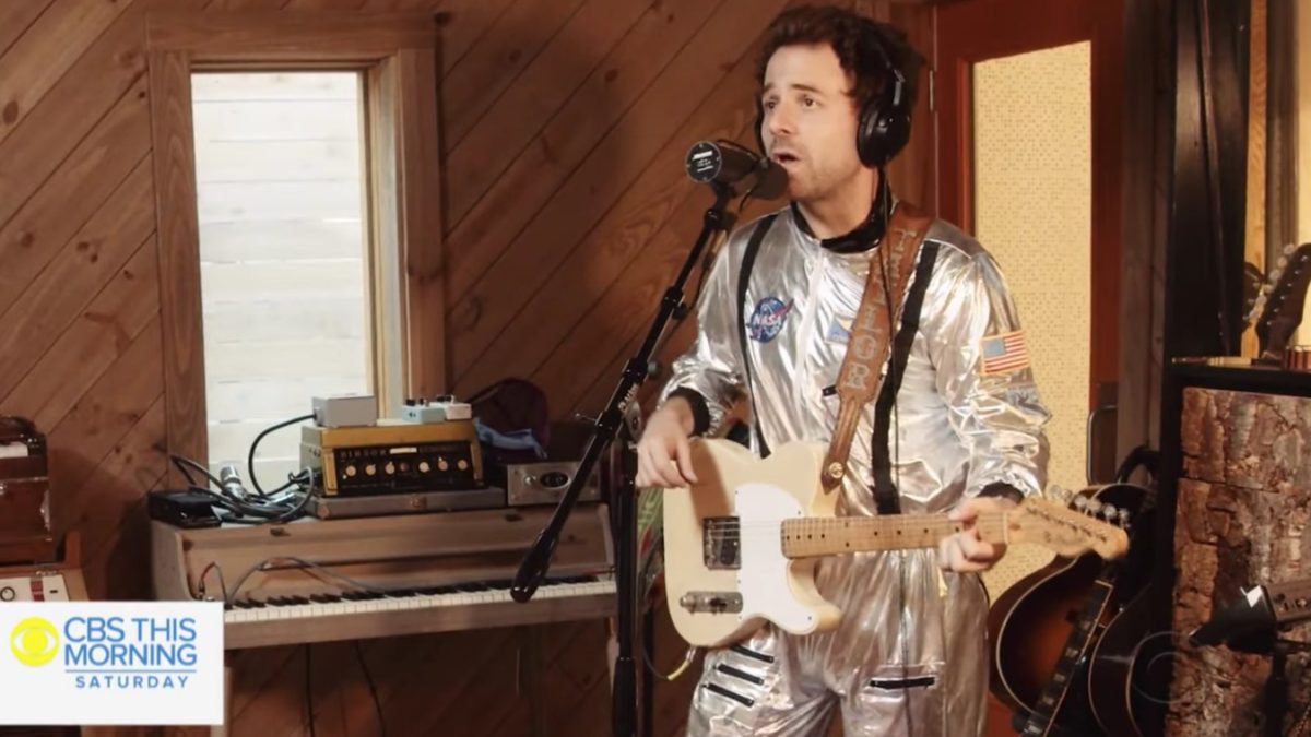 Dawes Performs On ‘CBS This Morning’