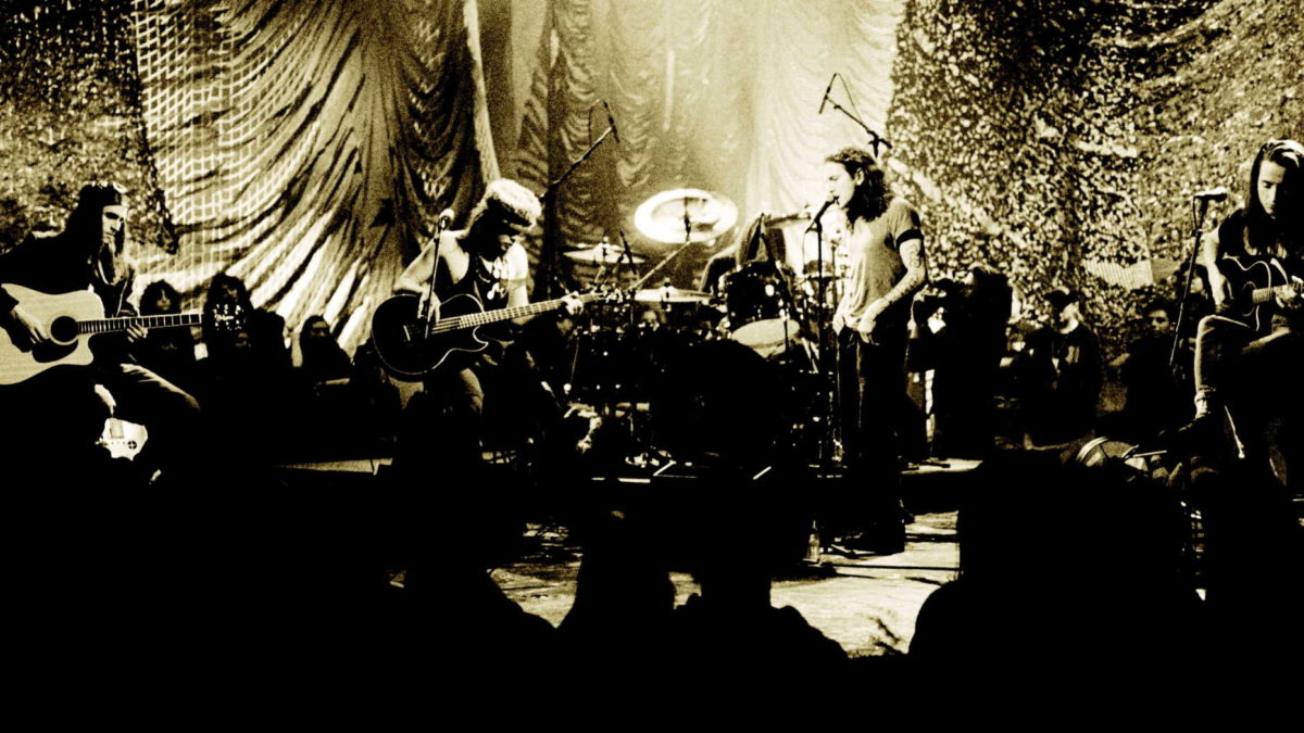 Pearl Jam Celebrates 30th Anniversary With ‘MTV Unplugged’ Release