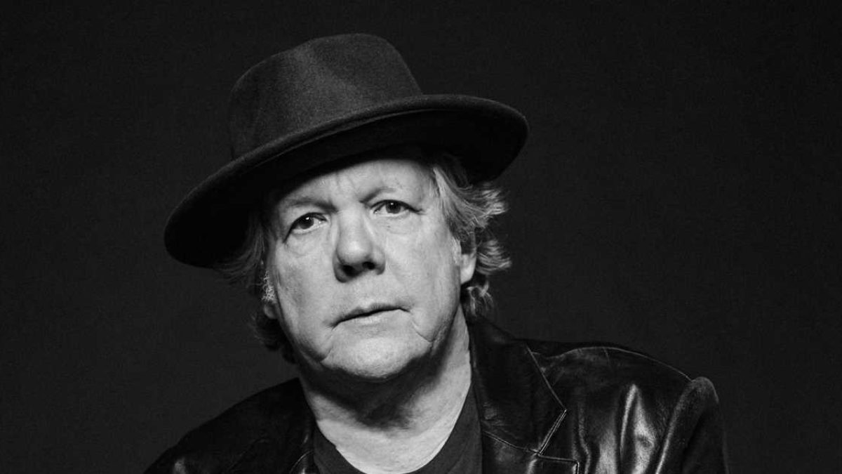 Steve Forbert Covers Grateful Dead's 'Box Of Rain': Exclusive Video Premiere