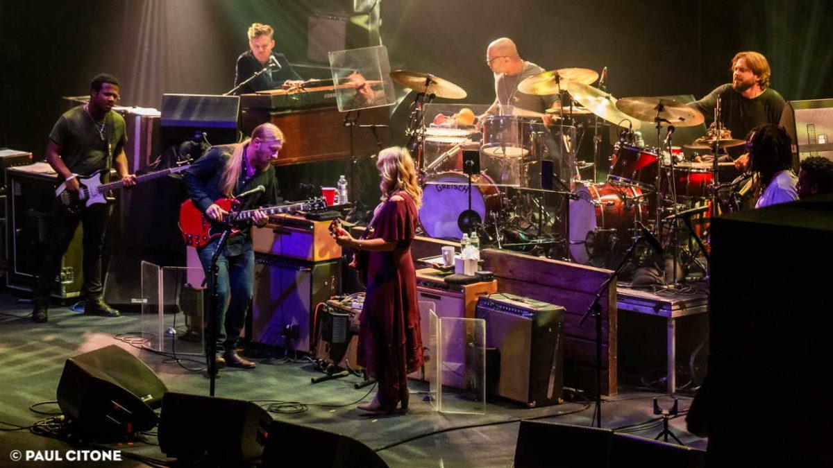 Tedeschi Trucks Band Confirms Beacon Theatre 2019 Concert Rebroadcasts
