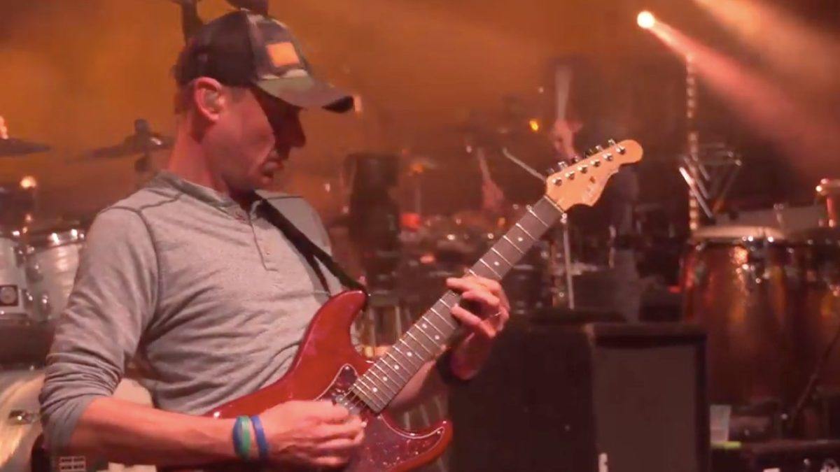 Umphrey’s McGee Honors Eddie Van Halen In Atlanta