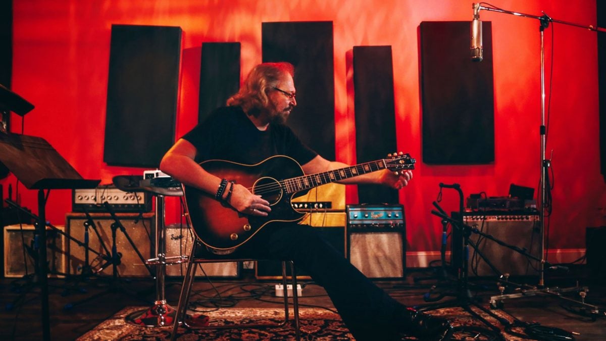Barry Gibb Releases ‘Greenfields: The Gibb Brothers Songbook, Vol. 1’