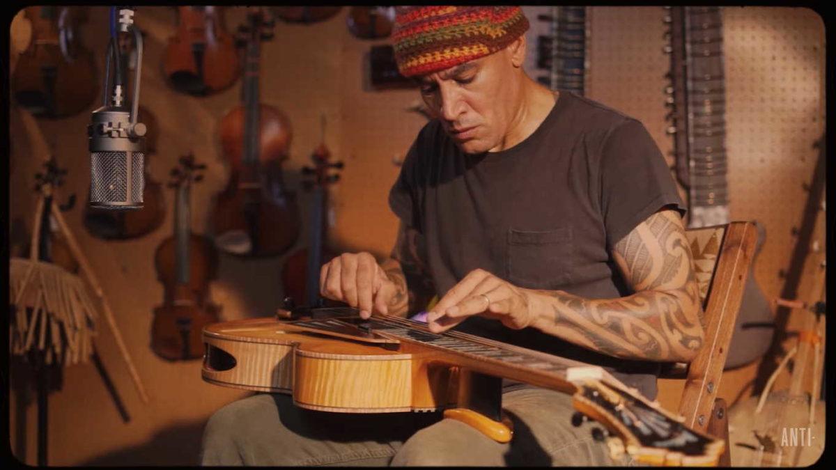 Ben Harper Performs New Album ‘Winter Is For Lovers’ Live