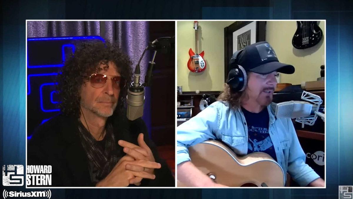 Pearl Jam’s Eddie Vedder Covers Warren Zevon On ‘The Howard Stern Show’