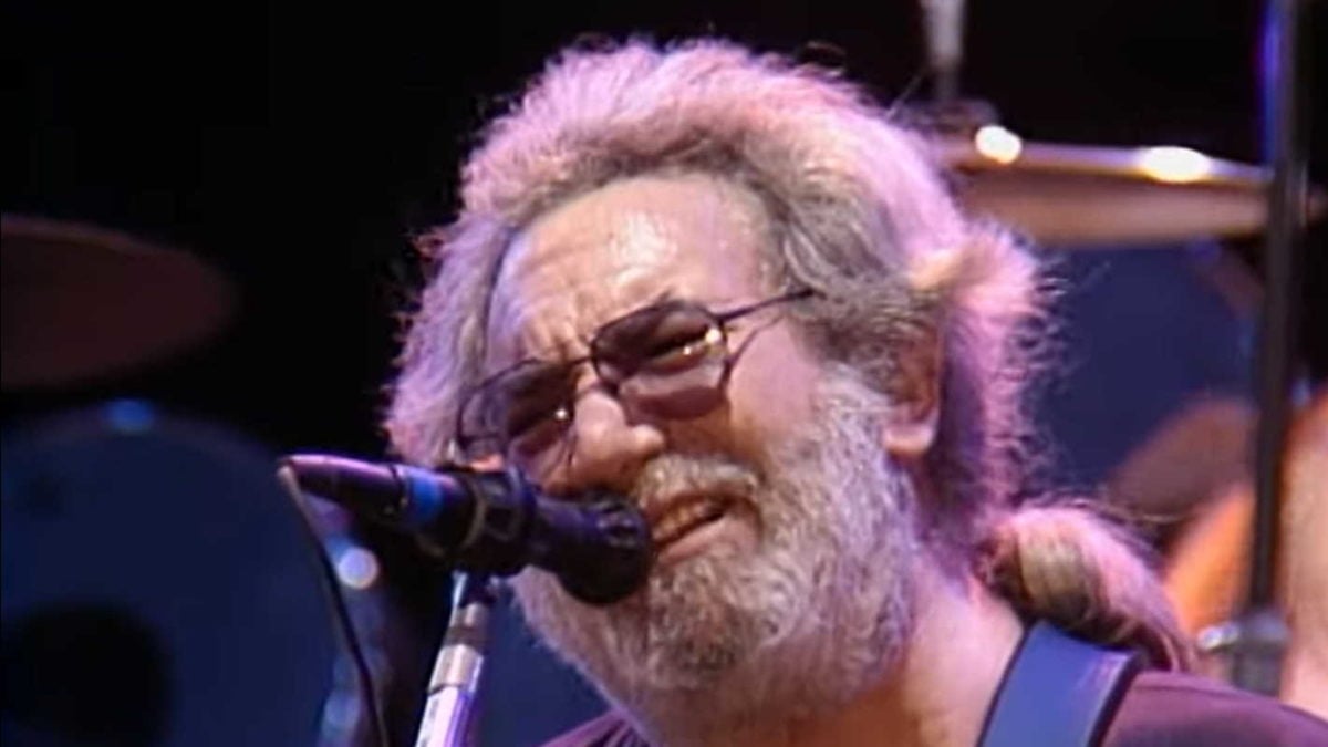 Grateful Dead Performs ‘Mississippi Half-Step Uptown Toodeloo’ In 1989: Pro-Shot Video