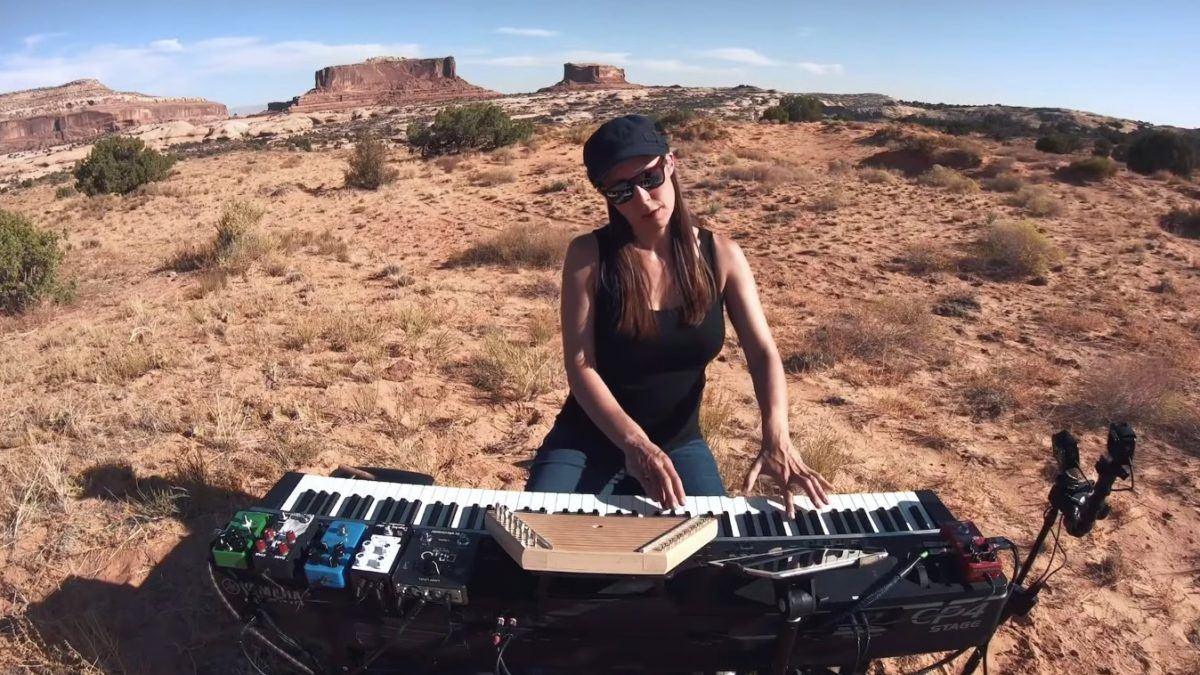 Holly Bowling Performs Phish & Grateful Dead Songs In Moab: Pro-Shot Video
