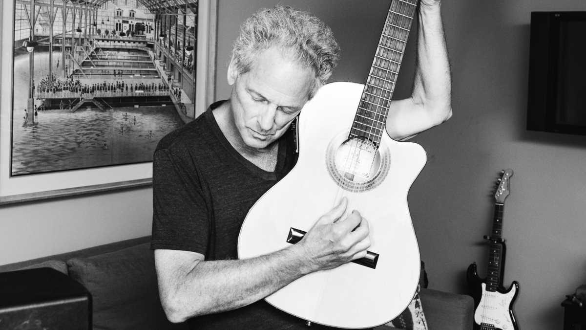 Lindsey Buckingham Details ‘At Home With Lindsey Buckingham’ Livestream Concert