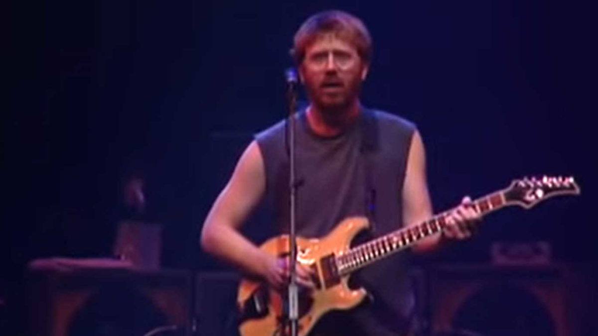 Phish Fits 'Manteca' & 'Dog Faced Boy' Within 'Stash' On Fall Tour 1995
