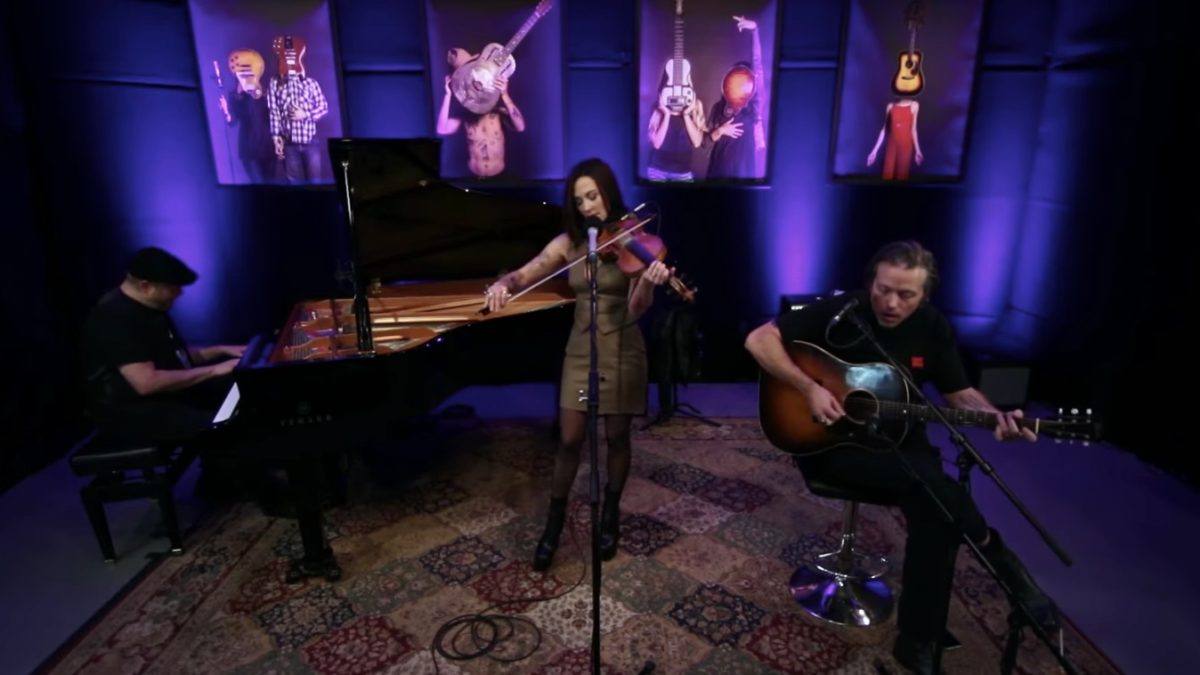 Amanda Shires & Jason Isbell Perform ‘Paste Studio On The Road’ Session