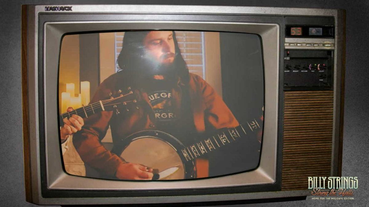 Billy Strings Performs ‘Ralph’s Banjo Special’ For ‘String The Halls’