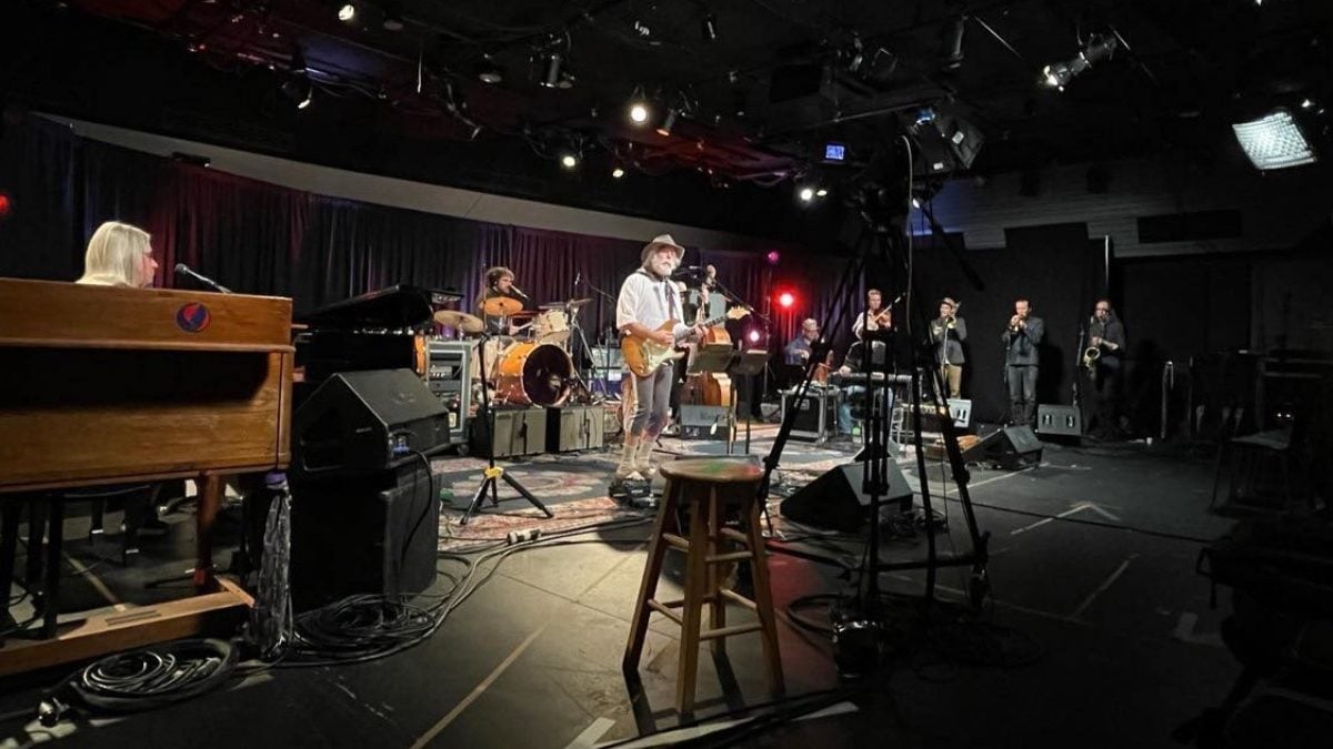Bob Weir & Wolf Bros Detail More Guests For New Year’s Eve Livestream Concert