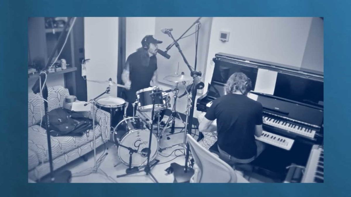 Foo Fighters’ Dave Grohl & Greg Kurstin Cover Velvet Underground For ‘Hanukkah Sessions’