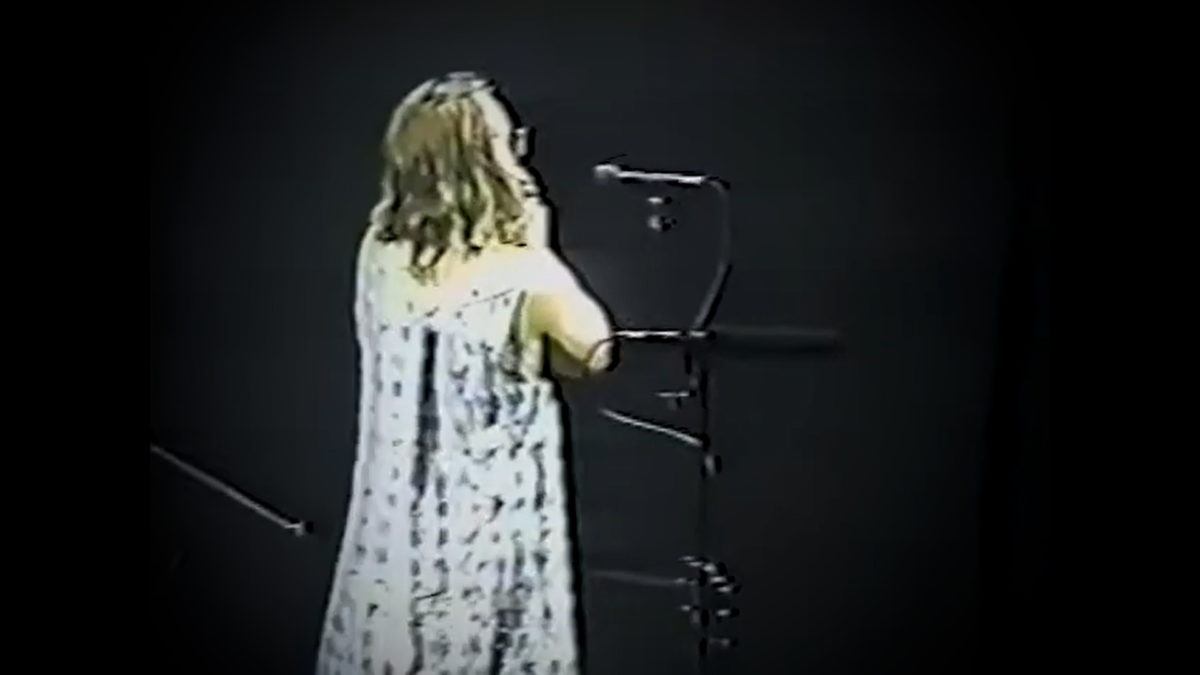Phish Performs ‘Rotation Jam’ In Philadelphia On Fall Tour 1995