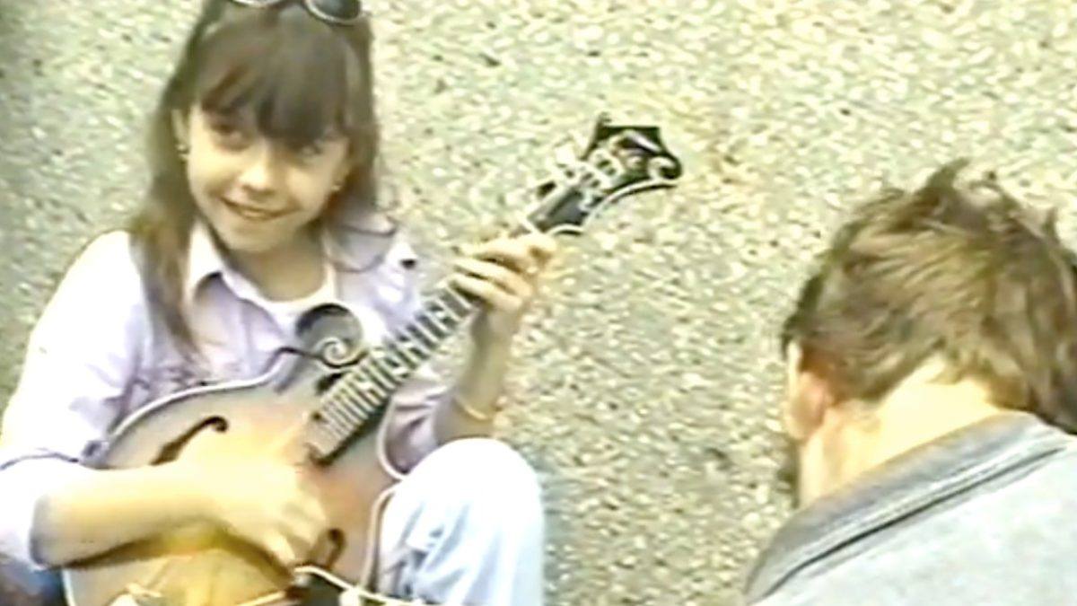 Watch 10-Year-Old Sierra Hull Picking With Chris Thile At Merlefest 2002