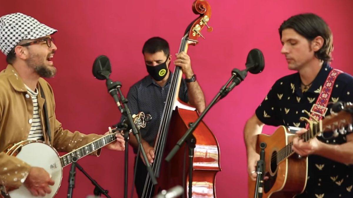 The Avett Brothers Perform ‘High Steppin’’ For SiriusXM Sessions