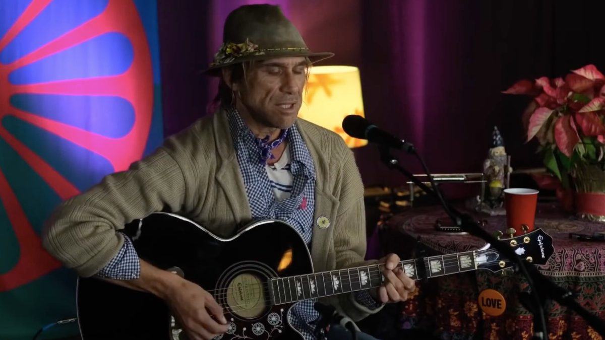 Todd Snider Covers Jimmy Buffett’s ‘West Nashville Grand Ballroom Gown’