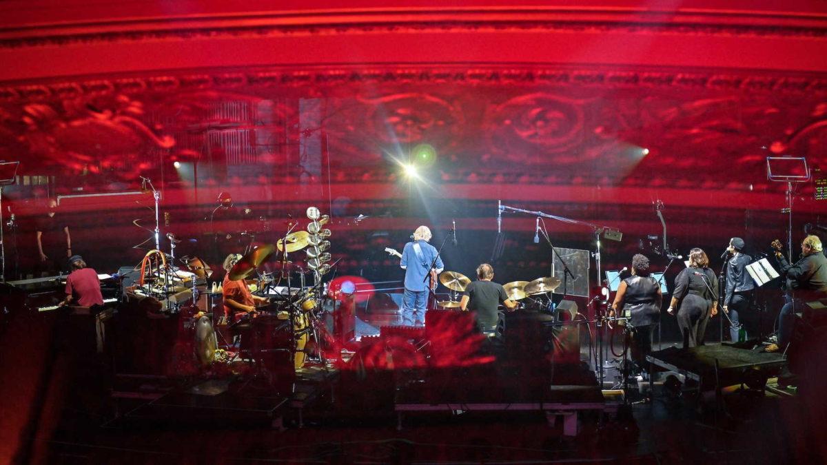 Trey Anastasio Performs ‘The Moma Dance’ At The Beacon Jams: Pro-Shot Video